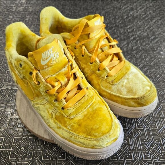 🐢 Nike Air Force 1 LV8 GS 'Mineral Gold' Size 4Y Great Shape! - Picture 5 of 13